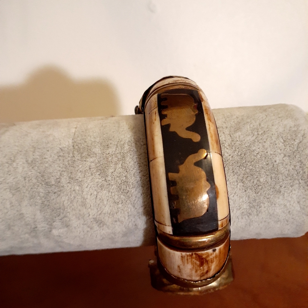 SALE💗indian Bone Cuff W/ Jasper Stone - Picture 9 of 12